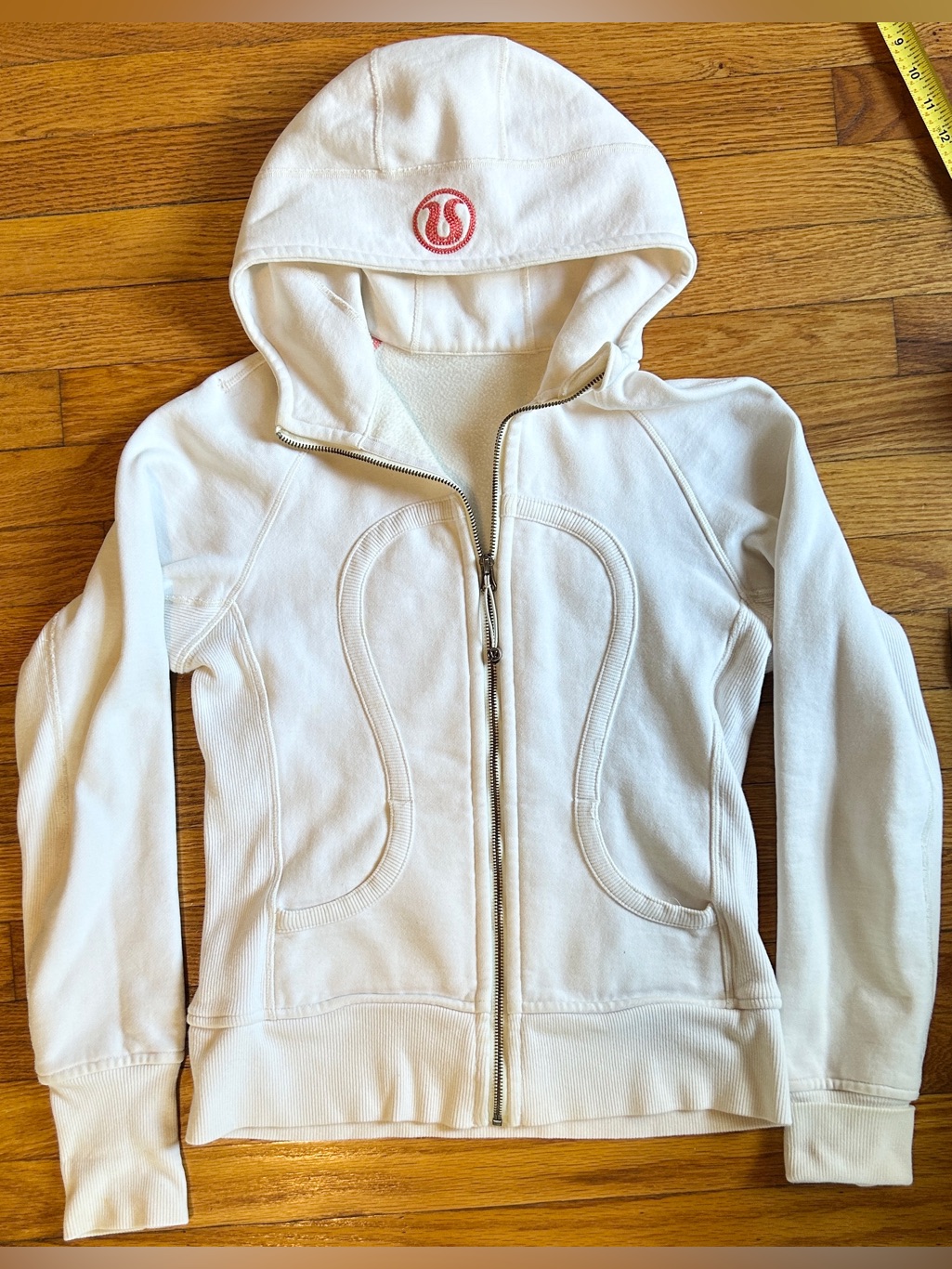 Lululemon Scuba Hoodie White Full Zip Thumbholes Women’s Size 6/8?